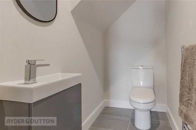 34, Hillcrest View, West Yorkshire photo 5