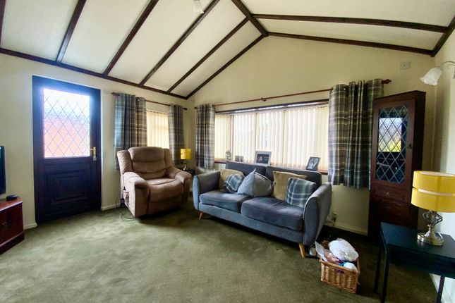 12a, Lime Close, The Elms, Lincoln photo 3