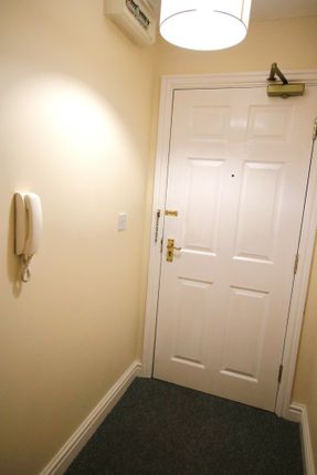 5, Weavers Court, Blackburn photo 5