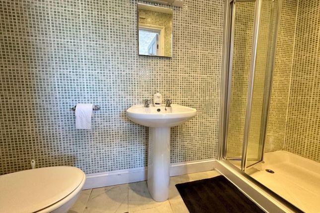 Bedroom 1 Ensuite