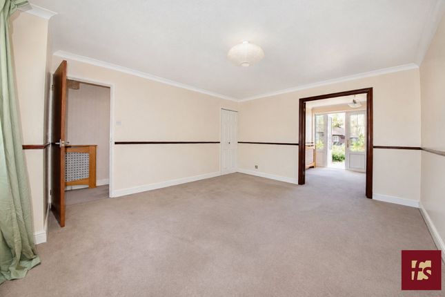14, Wargrove Drive, Sandhurst photo 4