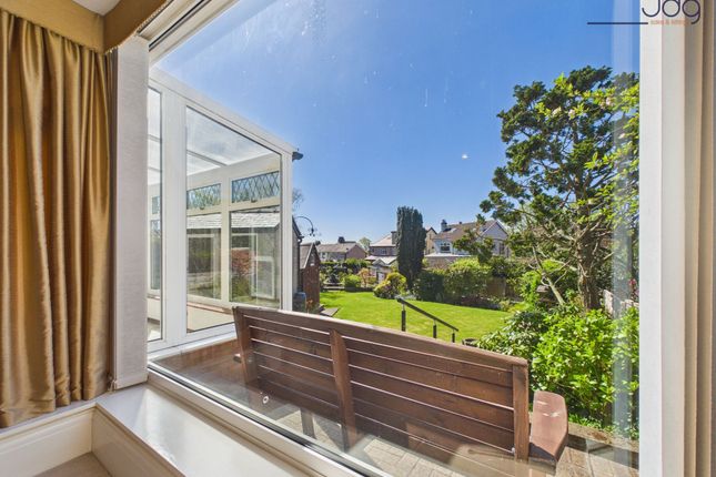12 Windsor Avenue, Lancaster photo 2