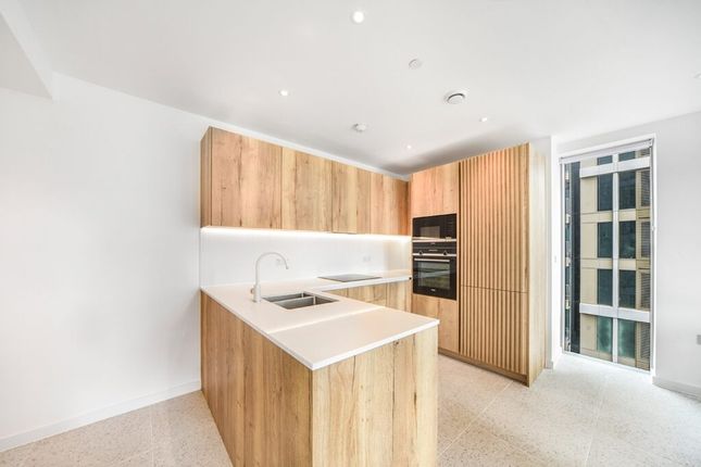 Apartment 703, Jacquard Point, 5, Tapestry Way, London photo 2