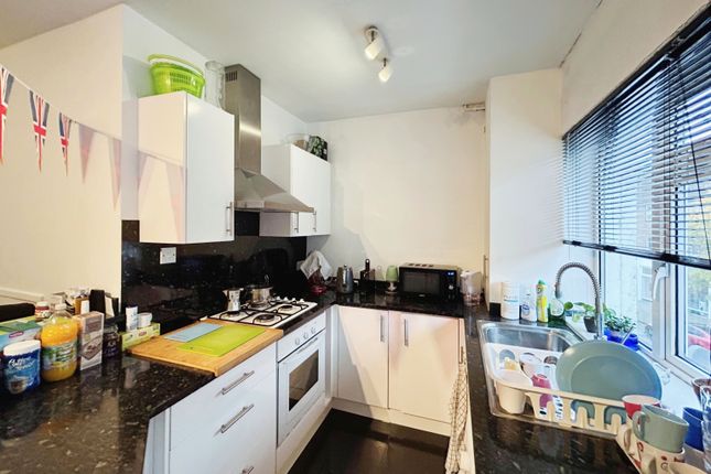 117a, Chiltern Drive, Chiltern Drive photo 3