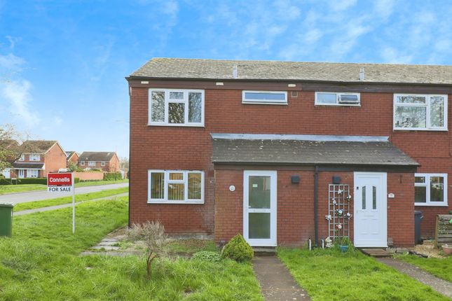 Semi-detached house for sale in Kilnsey Grove, Warwick