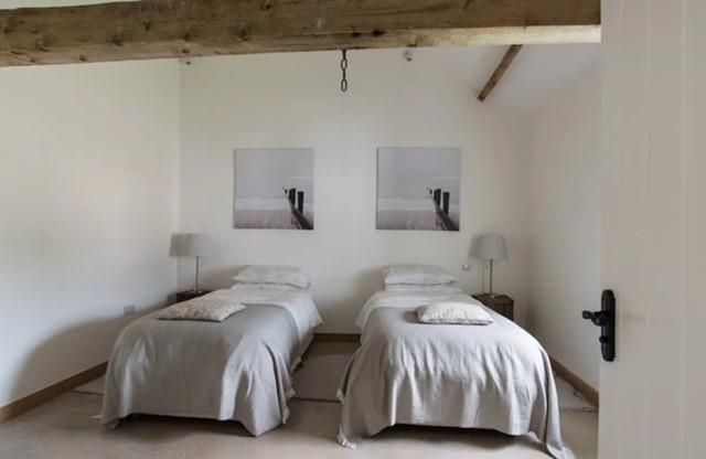 Bed 2 View 3.Jpg