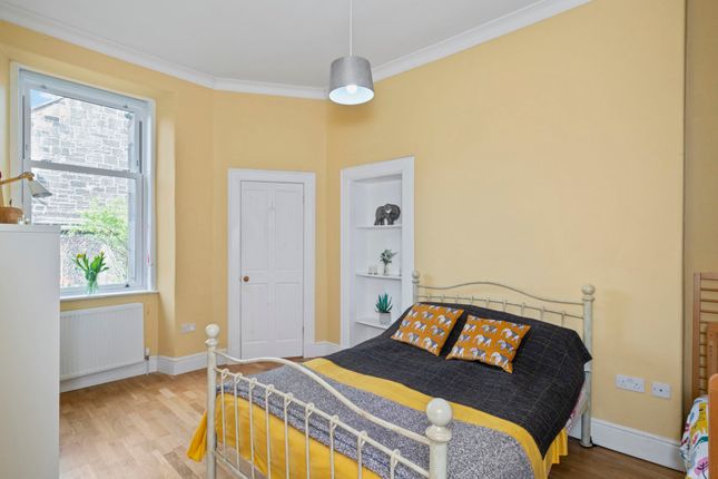 Flat for sale in Hermitage Park, Edinburgh