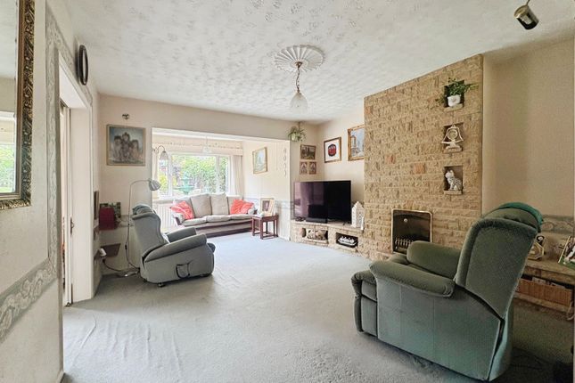 9, Oak Tree View, Surrey photo 3