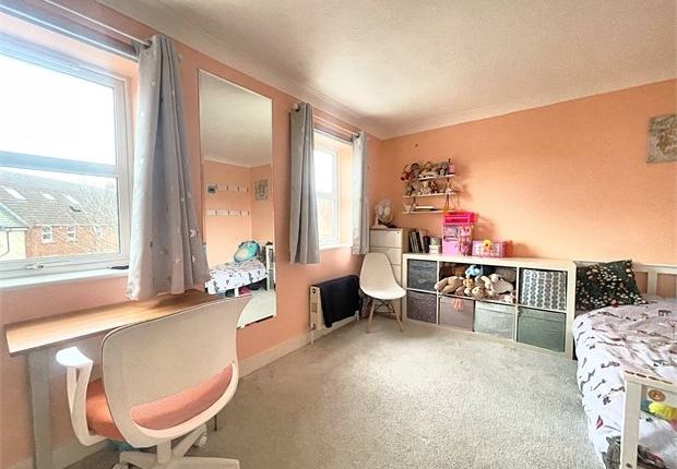 Terraced house for sale in Aspen Park Road, Locking Castle, Weston-Super-Mare, North Somerset.