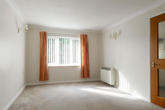 Sea Lane, Rustington photo 2