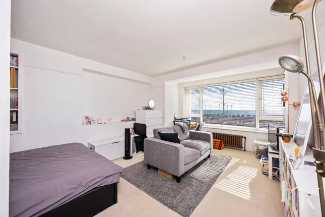 15, Dorset Court 211-213, Kingsway, Hove photo 4