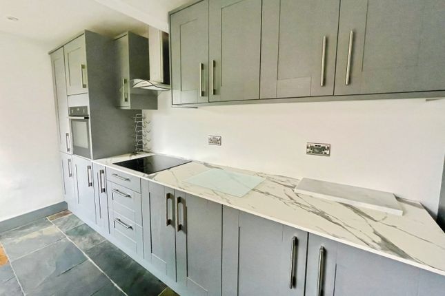57, Houghton Road, Grantham photo 2