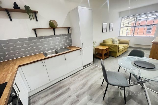 Flat 204, Grosvenor House, 2, Union Street, West Yorkshire photo 2