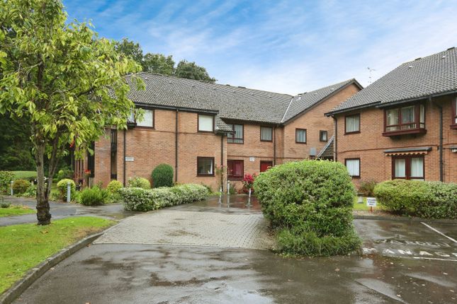 Thumbnail Flat for sale in Old Common Gardens, Locks Heath, Southampton, Hampshire