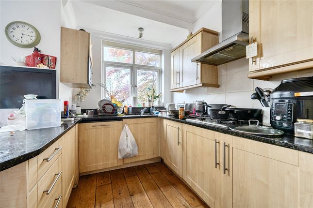 26, Berkeley Gardens, London photo 5