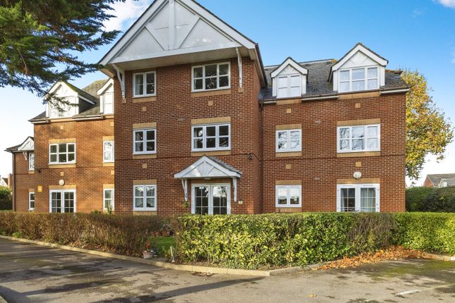 Flat for sale in Havant Road, Emsworth, Hampshire