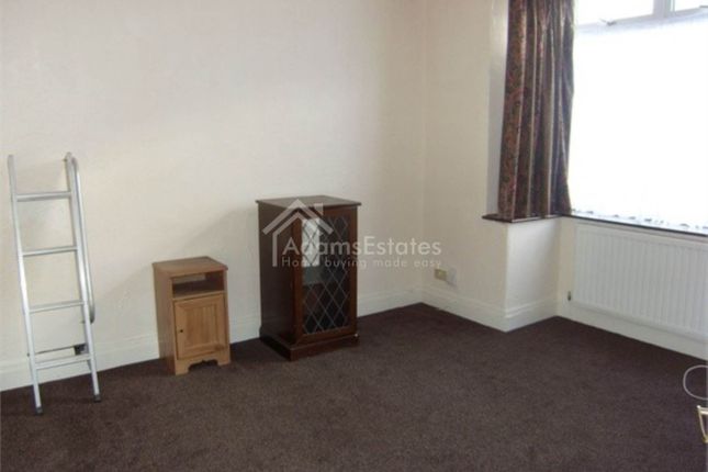 24, Falcon Road, Dewsbury photo 2