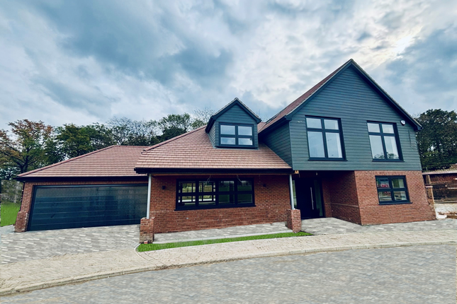 5 Bed Detached House For Sale Dagwood Lane, Brentwood CM15