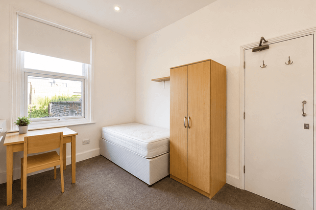 Room 7, 103, Huddleston Road, Tufnell Park photo 5