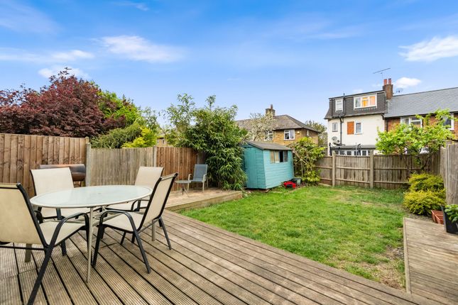102 Reigate Avenue, Sutton photo 3