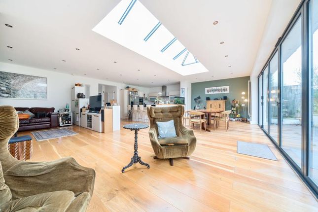 Thumbnail Bungalow to rent in Trumpsgreen Avenue, Virginia Water