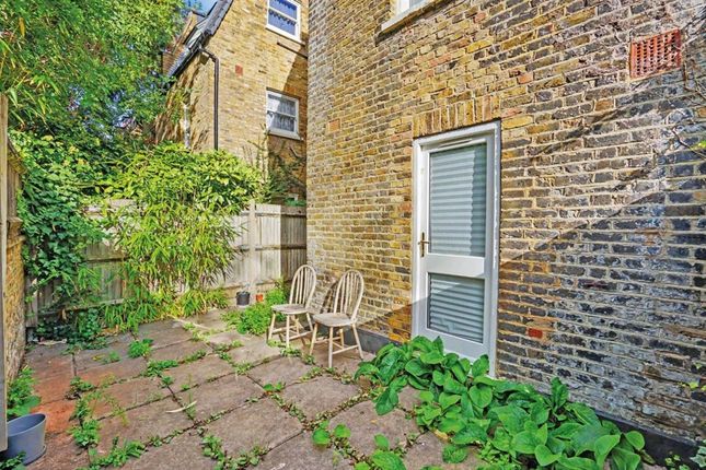 Morat Street, STOCKWELL photo 2
