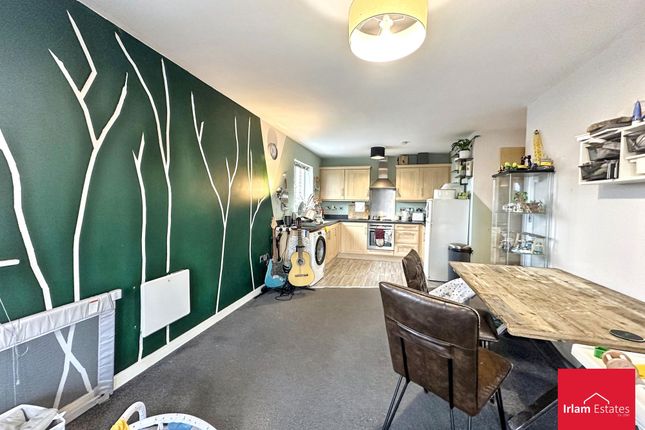 Apt 20, The Locks, Manchester photo 3