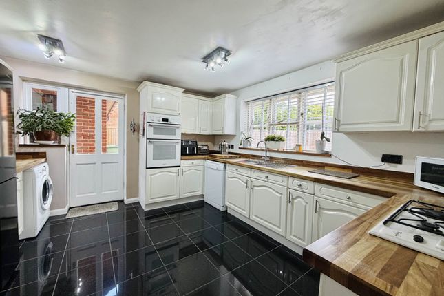 35, Blackwater Way, Didcot photo 2
