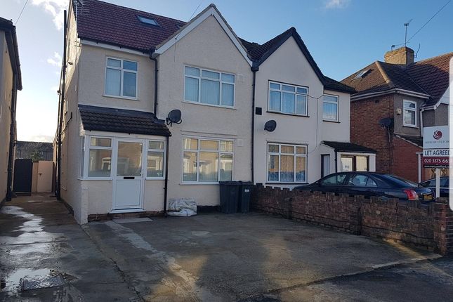 Homes To Let In Blackburn Way Hounslow Tw4 Rent Property