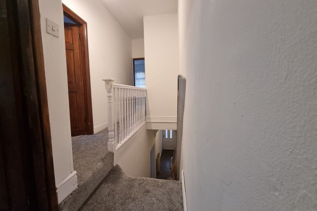 9, Flora Road, Birmingham photo 5