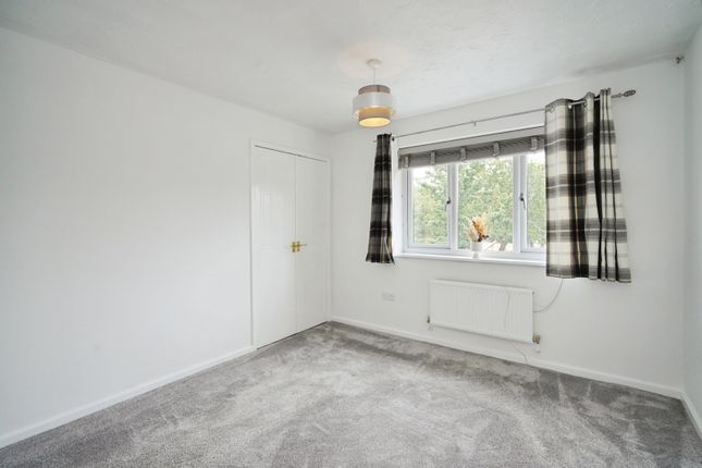 7, Torrance Close, Burton-on-Trent photo 4