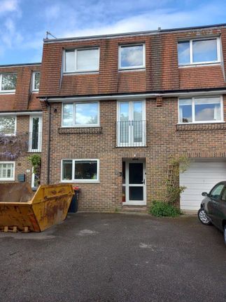Thumbnail Town house to rent in 3 Yew Tree Court, Littlebourne, Canterbury, Kent