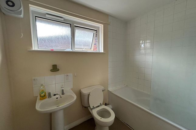 5 Stirling Road (3).Jpeg
