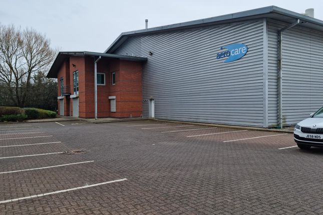 Warehouse to let in Gemini Business Park, Warrington