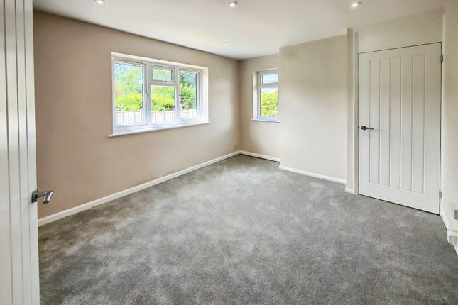 23, Talbot Road, Telford photo 3