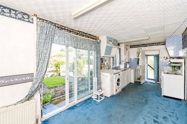 15, Elgar Road, Hampshire photo 4