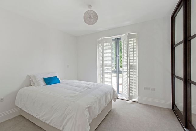 4 Sandford Court, Humphris Place, Cheltenham photo 4