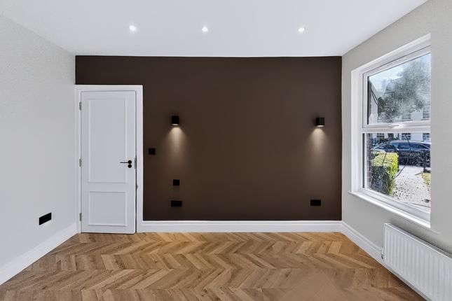 4, Fenton Road, London photo 2