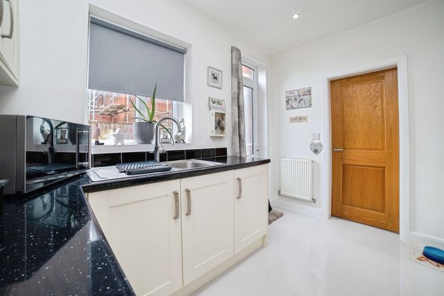 48, Victoria Road, Nottinghamshire photo 4