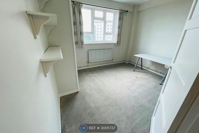 Flat, Cumberland House Kingston Hill, Kingston Upon Thames photo 5