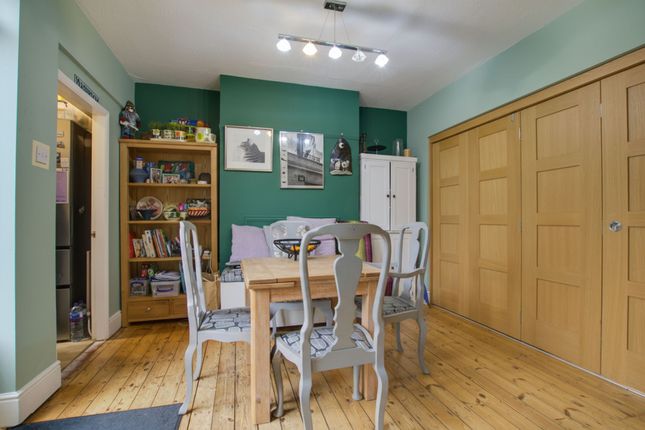 47 Holmfield Avenue, Leicester photo 3