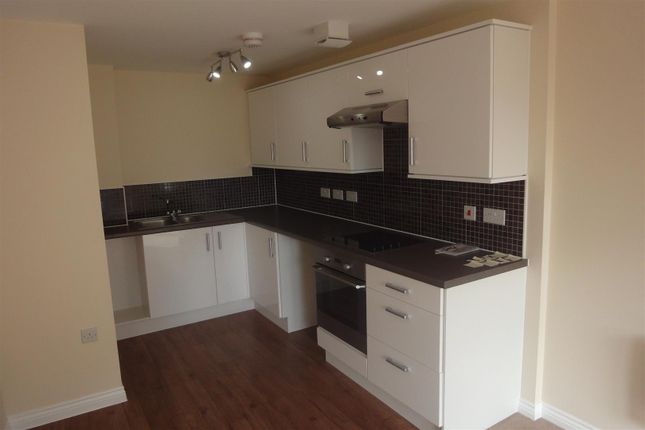 Flat to rent in Paxton Drive, Bristol