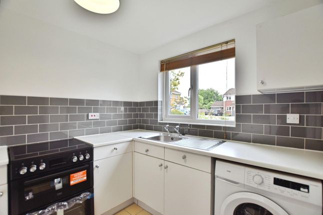 27, Bickford Close, Bristol photo 4