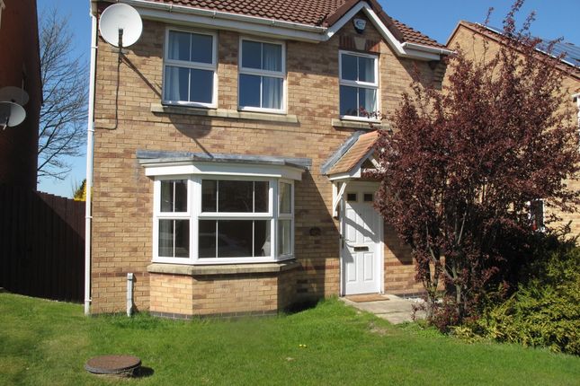Detached house to rent in Kielder Close, Ashton-In-Makerfield, Wigan