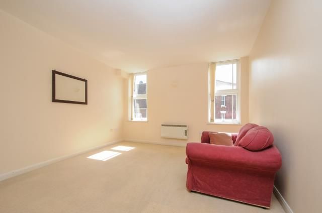 Flat 4 Flagstones, 5, Granville Place, Aylesbury photo 4