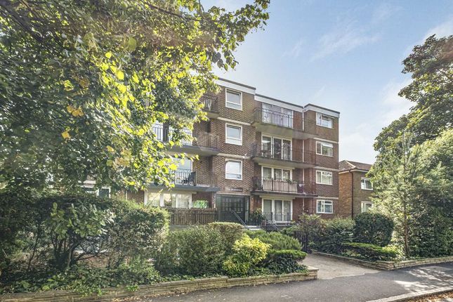 Thumbnail Flat for sale in Lansdowne Road, London