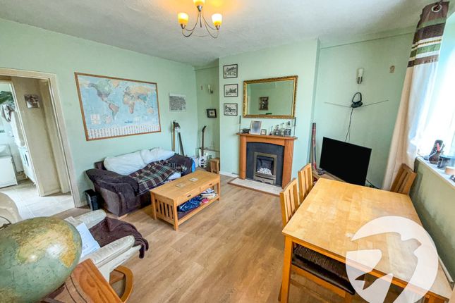 276, Middle Park Avenue, London photo 4