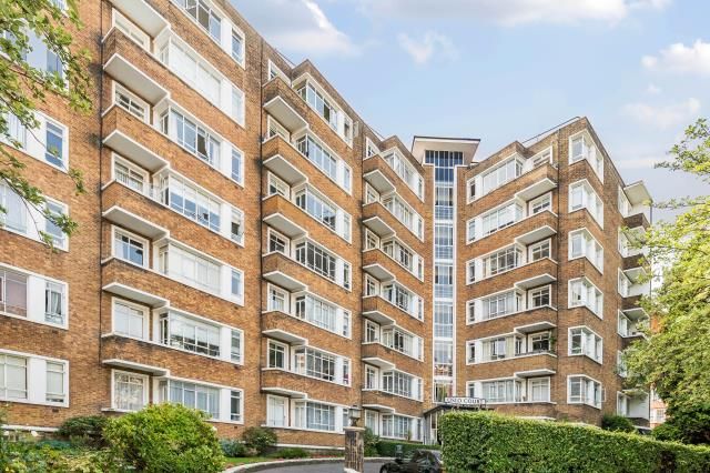 1-bed flat on Flat 81 Oslo Court,, Prince Albert Road, London, £480,000