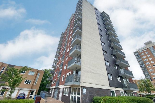 Thumbnail Flat for sale in Lakeside Rise, Manchester