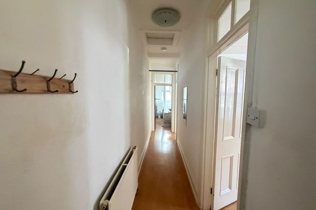 17B Green Lanes, London photo 2